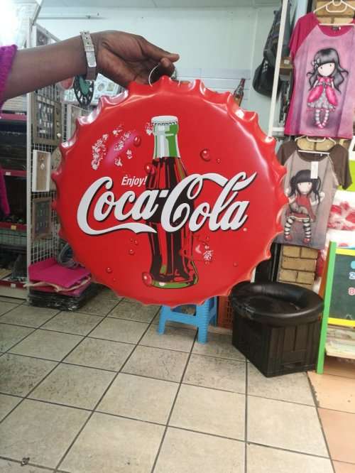 Cocacola metal signs,bottle cap shaped R100 EACH * 6 UNITS